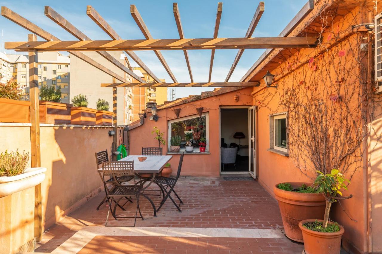 Bright And Comfy Terraced Apartment In Trastevere 로마 외부 사진